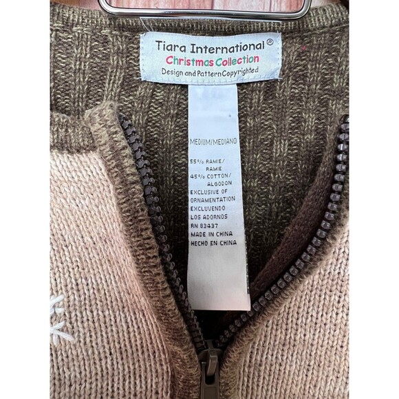 TIARA INTERNACIONAL Santa Zip Up Sweater Cardigan Size M (Bx 13) - Picture 10 of 10